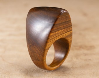 Size 11 - Lignum Vitae Ring No. 7