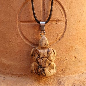 Collier pendentif tortue Mohawk artisanal avec cordon en cuir