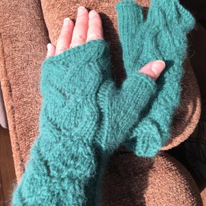 Hand Knit Fingerless Texting Gloves, Lace texting mitts, hobo gloves, green fingerless gloves, warm fingerless mitts, fuzzy gloves