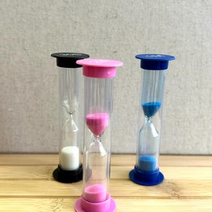 Sandtimer tweede minuut timer visuele prompt voor ondersteuning in de klas gedragsbeheer voor SEND Montessori