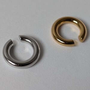 Simple Ear Cuff, NO Piercing, Faux Piercing Cartilage Cuff, Stackable Ear Wrap Cuff, Gold-Plated Ear Cuff, Non-Pierced Ear Accessory