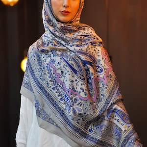 Etnic Print Cotton Hijab – Lightweight Breathable Headscarf – Modest Scarf for Daily Wear – Non-Slip & Wrinkle-Free Shawl