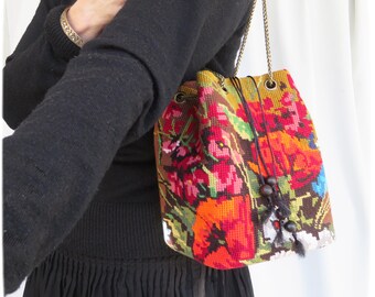 Neswadba Tapestry Canvas Purse Bag with Chain, Daisies & Poppies