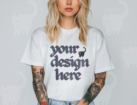 white Tshirt Mockup, Bella and Canvas 3001, Crewneck Shirt front Mock up Professionelles Studio Foto blank Mock-up female tattooed model Gym
