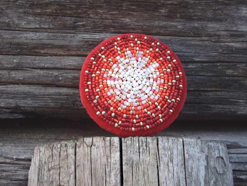 Bead embroidered Red Brooch Bead Embroidered Circle Brooch Red White Beadwork image 4