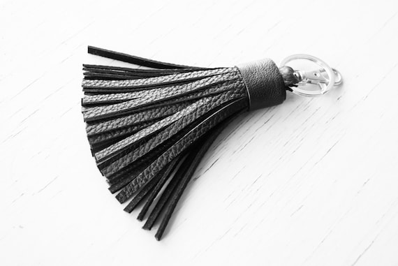 【AAKE】NOTCH TASSEL BLACK KEYRING The Tassel Keyring in black leather | The Horse USA