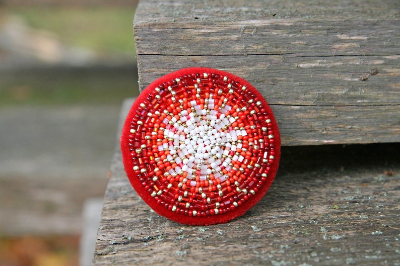Bead embroidered Red Brooch Bead Embroidered Circle Brooch Red White Beadwork image 2