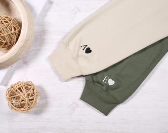 Sweat-shirt avec initiales brodées personnalisées avec coeur, Sweat à capuche personnalisé avec initiales brodées, Sweat-shirt assorti avec coeur brodé