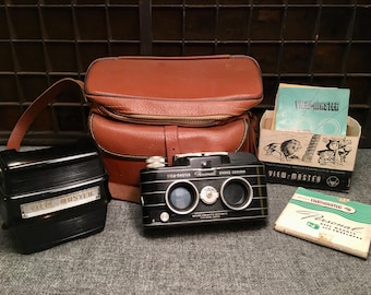 1950年代のKODAK STEREOcamera革ケース付き Vintage 1950s Kodak Stereo Camera With Bag, Accessories, and