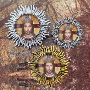 Christ the King Sacred Art - Christian Jewelry Lapel Pin or Brooch with Jesus Icon - Catholic Friend, Goddaughter or Groomsmen Faith Gift