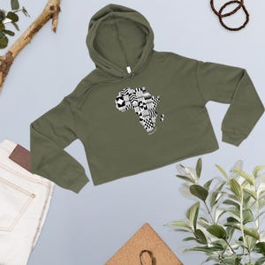 Kente Stoff Design | Afrikanische Karte — Erstellt von Habari 411 — Kurzer Hoodie