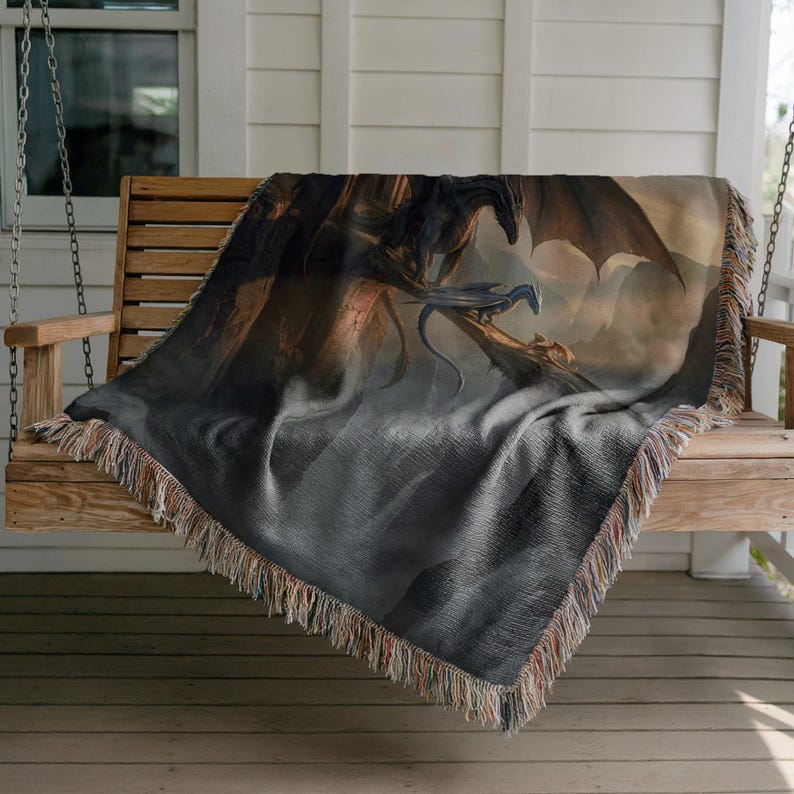 Tairn Sgaeyl Andarna Blanket, Fourth Wing Dragon Trio, Basgiath Parapet Sunset Art, Iron Flame Squad Gift, Onyx Storm Woven Tapestry bild 7