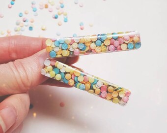 Chispas de fiesta de color rosa pastel / Resina / Acrílico / Purpurina / Pinza para el cabello /