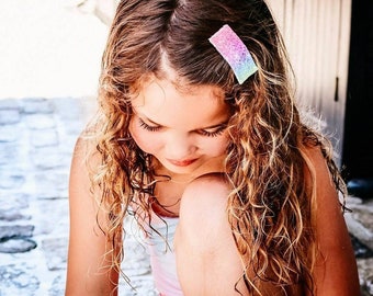 Pinza para el pelo con brillantina de arcoíris neón