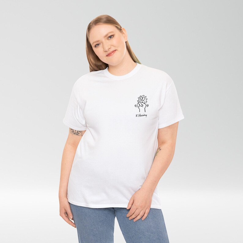 Camiseta unisex de Keith Haring, camiseta Fingers Crossed, camiseta con arte gráfico, camiseta de algodón, camiseta de calle imagen 4