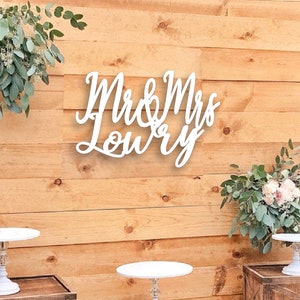 Mr & Mrs Wood Sign, Mr and Mrs sign, Wedding sign, Wood couples sign, Wedding family sign, Family Name sign, New Couple sign, Wedding sign