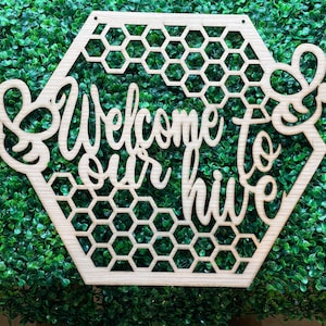 Welcome To Our Hive , Baby Bee Sign , What will baby bee?, Gender Reveal Backdrop Sign, Boy or Girl Baby Shower Baby Bee Honeycomb 17 x 23''