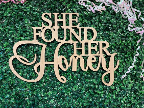 She found her Honey Sign for Bridal shower backdrop wall decorations, 3D Wooden Hen party photo booth centerpiece banner lettering decor
