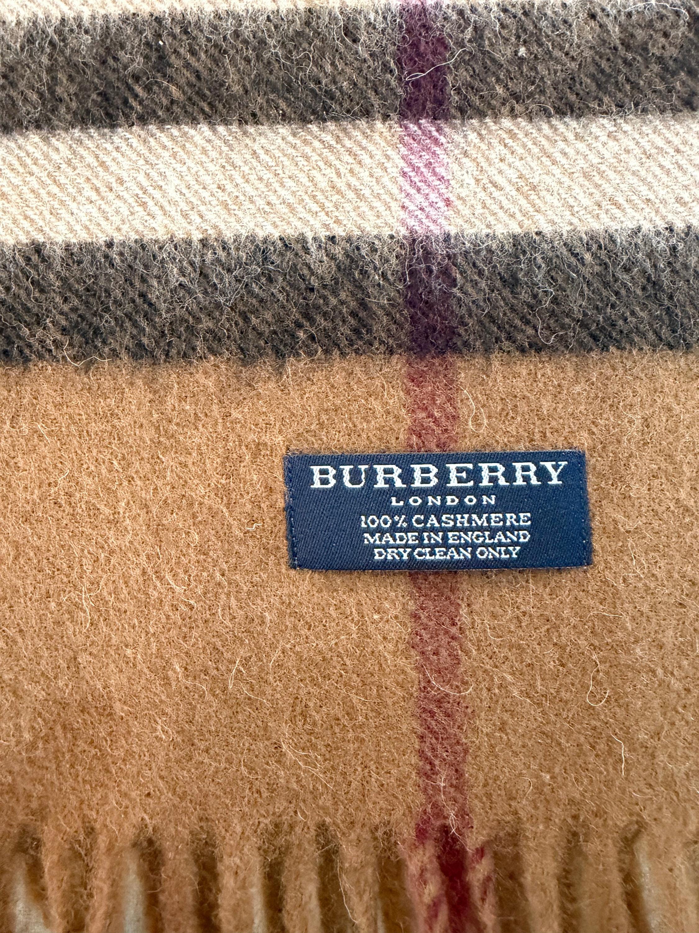 Vintage Burberry 90merino 10cashmere Scarf in Excellent Condition