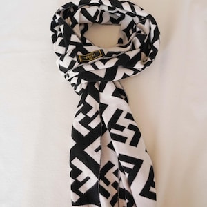 Vintage Fendi Nova 100% Wool Scarf in excellent condition made in Italy