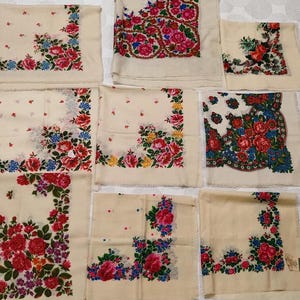 Vintage wool shawl, wool floral shawl, Ukraine floral scarf, Floral pattern, Ethnic Babushka , Flowers, USSR, Soviet Union