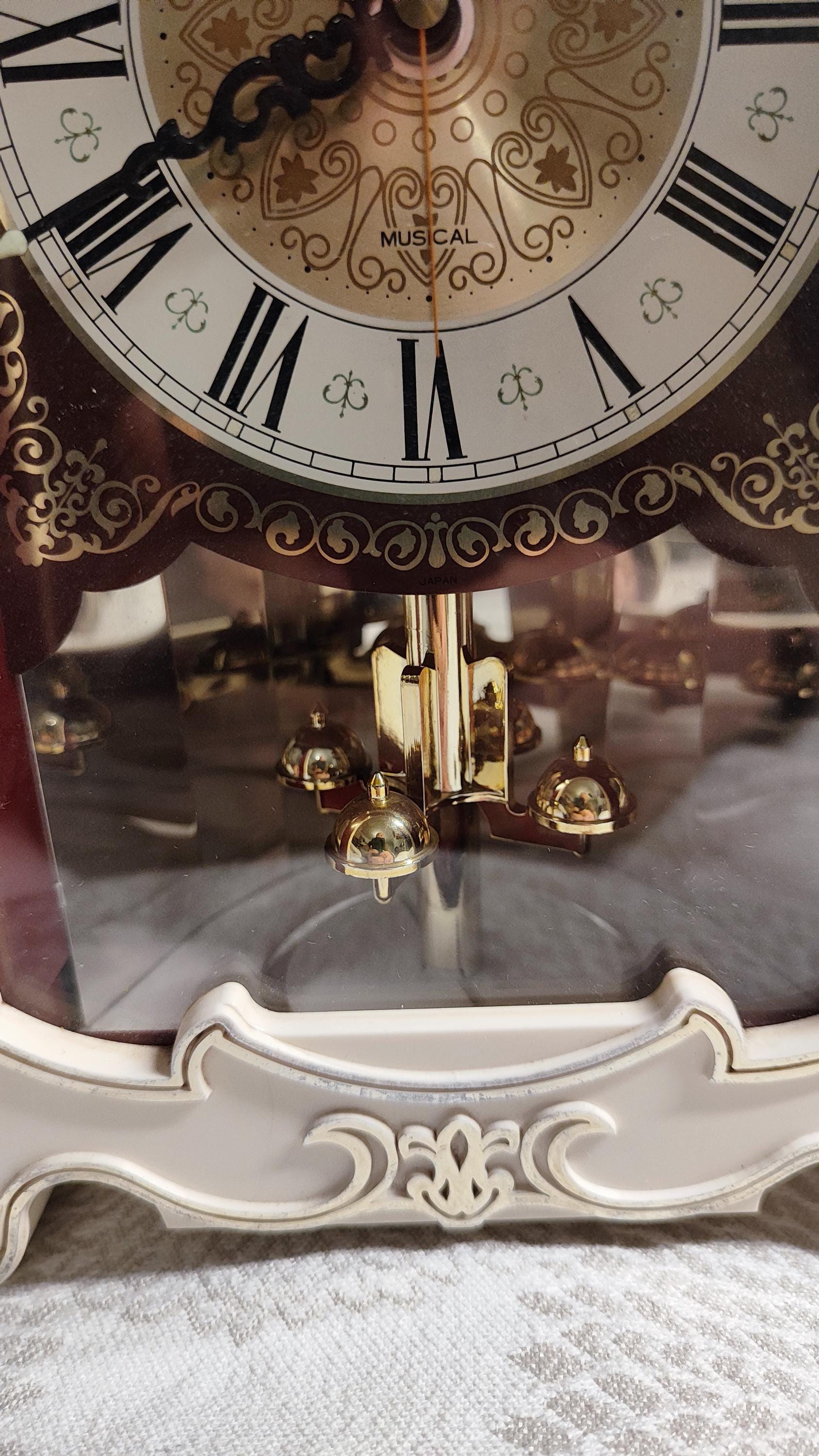 ORIENT トライアングル CLOCK ポストモダン　80s 90s 日本製 Vintage Tokyo Travel Clock: Retro Japanese Winding Alarm