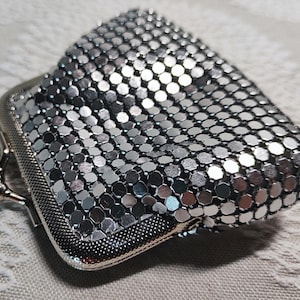 Retro silver chainmail metal coin purse, Vintage Silver Clutch, Silver Chain Mesh Wallet, Old metal coin purse, Old Metal Silver Coin Bag