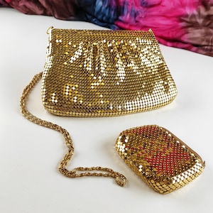 Vintage Gold Mesh Shoulder Bag with metal coin purse, Vintage Metallic Metal Bags, Gold Evening Clutch Purse, Gold metal mesh party bag