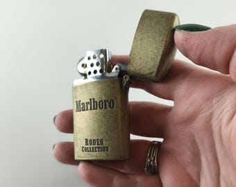 Estuche vintage para encendedor Zippo Marlboro – Colección Rodeo, resistente al viento, recargable, fiable, regalo de colección para fumadores, emblema de rodeo vaquero