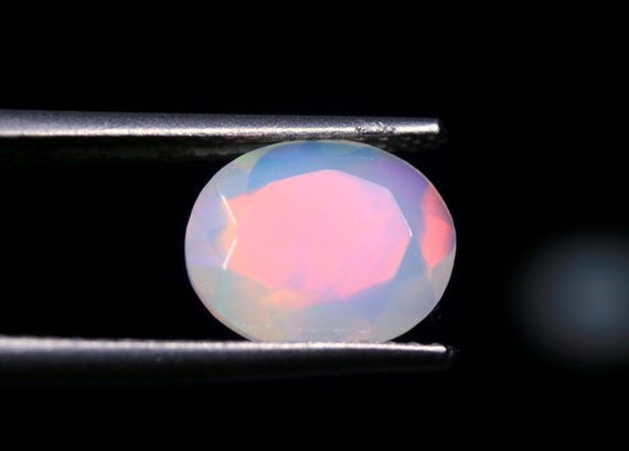 Natural Ethiopian Opal Gemstone: Faceted Oval Welo Stone (9x7.30x4 MM)