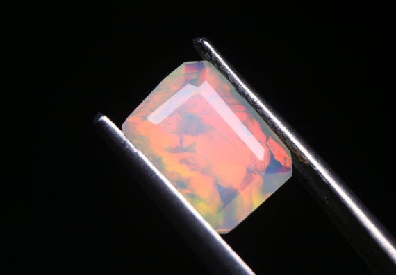 Flashy Ethiopian Welo Opal Gemstone: 1.20 CT Baguette Faceted Galaxy Fire Opal (9x7x4 MM)