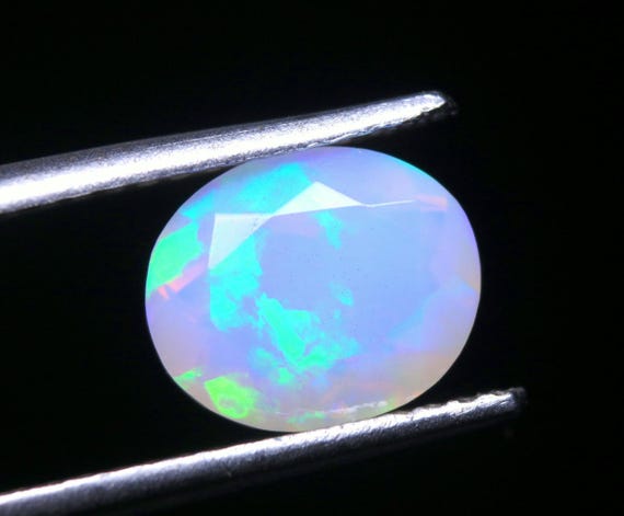 AAA+ Faceted Welo Opal Loose Gemstone, 1.15 CT Natural Fire Opal Stone For Jewelry