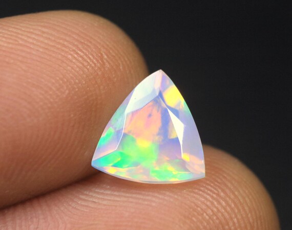 1.5 CT Faceted Ethiopian Opal Gemstone, Fancy Welo Opal Loose Stone (9.2x9.5x5.5 MM)