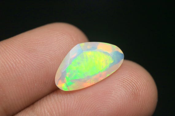 Genuine Ethiopian Opal Faceted Gemstone: 3.00 CT Natural Multi Fire Opal Use for Jewelry