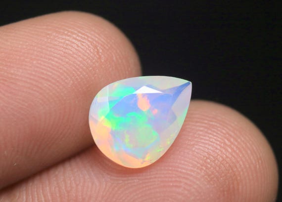 Genuine Ethiopian Opal Faceted Gemstone: 1.95 CT Natural Multi Fire Opal Use for Jewelry