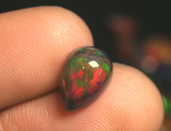 AAA+ Genuine Ethiopian Opal Cabochon: 2.05 Carat Natural Fire Welo Opal Gemstone For Jewelry