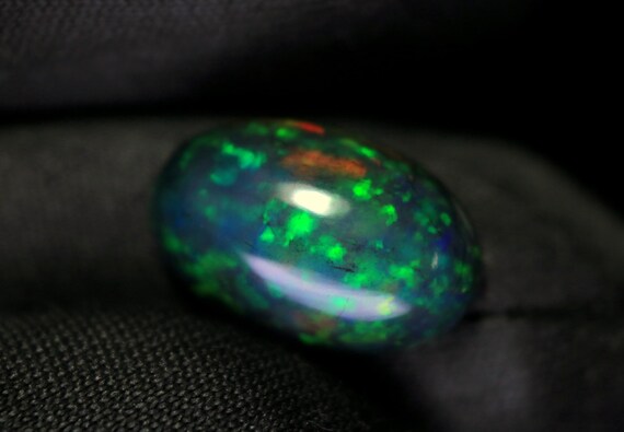 Welo Opal Cabochon: 3.50 CT Multi Fire Gemstone - October Birthstone