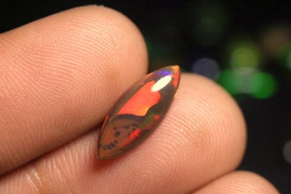 AAA Grade Black Opal Gemstone: 1.00 CT Natural Rainbow Fire Opal Cabochon For Jewelry