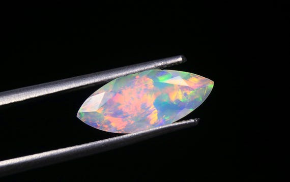 Ethiopian Welo Opal Gemstone: 1.10 CT Marquise Rainbow Fire Opal (14x6x3 MM
