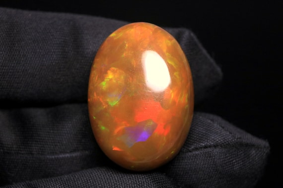 Ethiopian Welo Opal Cabochon: 22.20 CT Oval Shape Rainbow Fire Opal Loose Gemstone