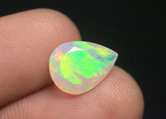 Genuine Ethiopian Opal Faceted Gemstone: 2.70 CT Natural Multi Fire Opal Use for Jewelry