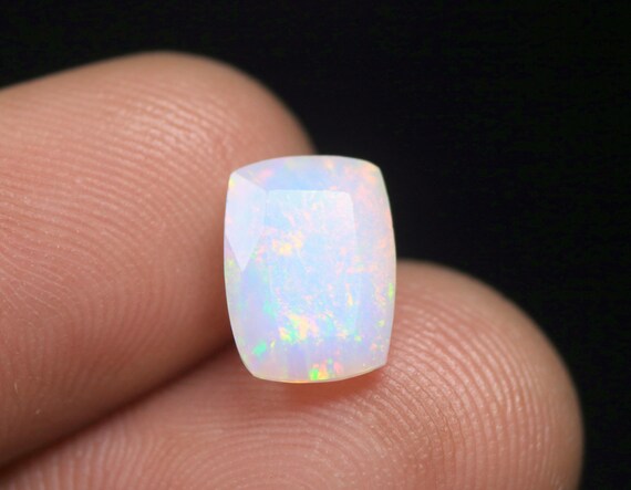 Genuine Ethiopian Opal Faceted Gemstone: 2.00 CT Natural Multi Fire Opal Use for Jewelry