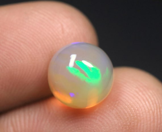 Welo Opal Cabochon: 3 CT Multi Fire Opal Gemstone