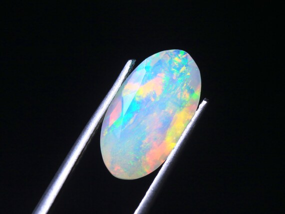 2.30 CT Ethiopian White Opal Oval Gemstone, Faceted Welo Loose Stone (14.20x7.80x4.50 MM)