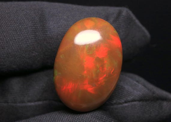 Ethiopian Welo Opal Cabochon: 12.80 CT Oval Shape Rainbow Fire Opal Loose Gemstone