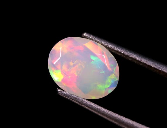 AAA Ethiopian Opal Gemstone: 1.20 CT Oval Fire Opal Stone, 9.50x7.50mm
