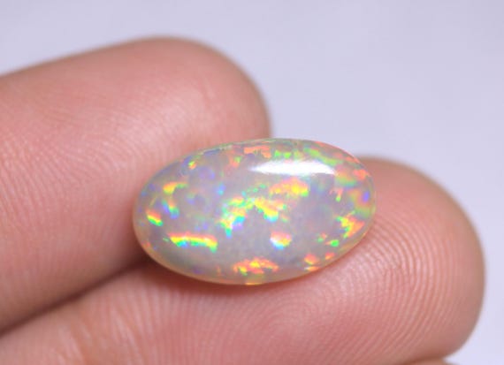 Ethiopian Welo Opal Cabochon: 4.60 CT Oval Shape Gemstone