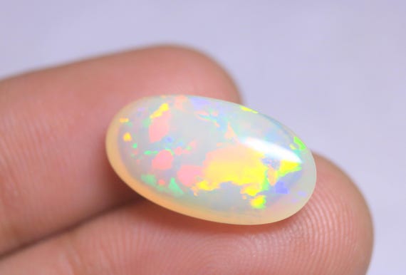 Ethiopian Welo Opal Cabochon: 7.50 CT Oval Shape Gemstone