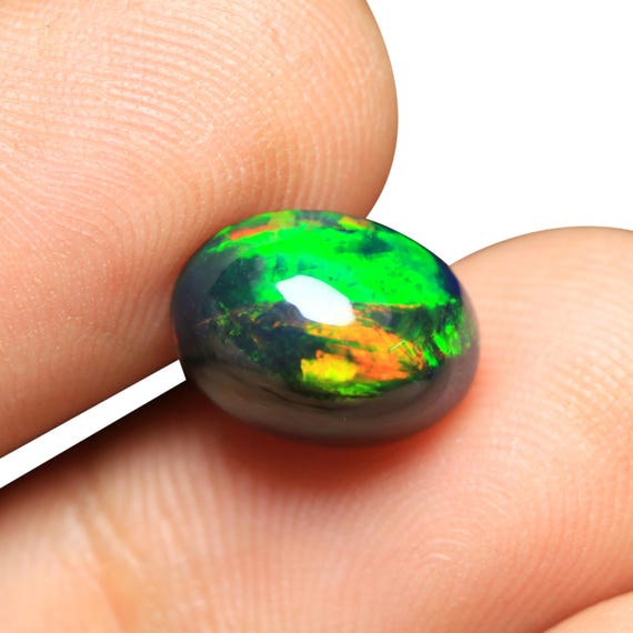 Oval Black Opal Cabochon: 2.60 CT Ethiopian Welo Opal Gemstone