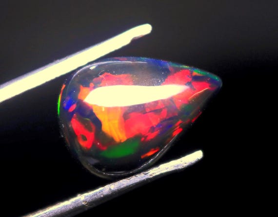 AAA Black Ethiopian Opal Gemstone, 2.80 CT Red Fire Welo Opal Cabochon (13.30x9.80x4.70 MM)
